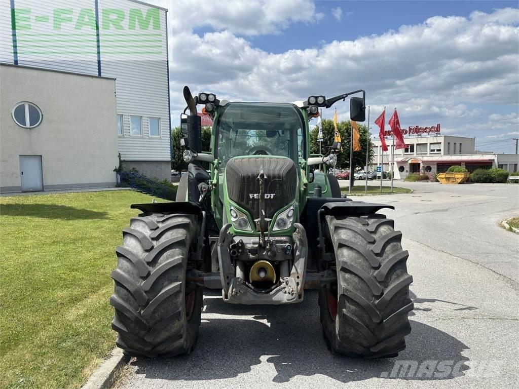 Fendt 718 vario Трактори