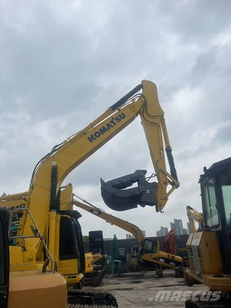 Komatsu PC 240 Гусеничні екскаватори