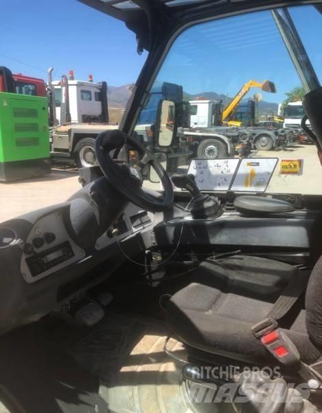 JCB 520-40 Телескопічний навантажувач
