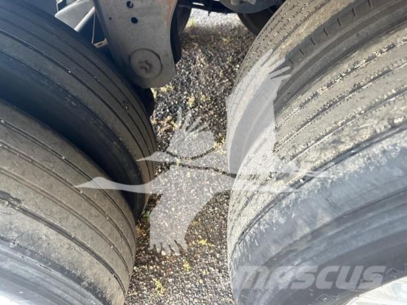 Utility 3000R Напівпричепи-рефрижератори