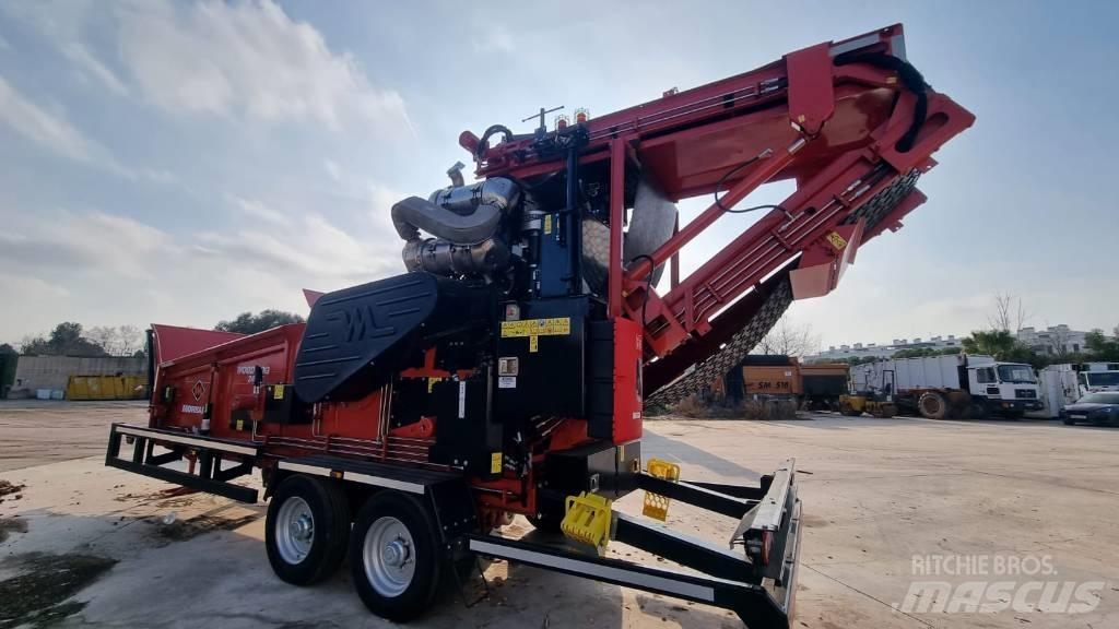 Morbark WH2400XP Подрібнювачі деревини