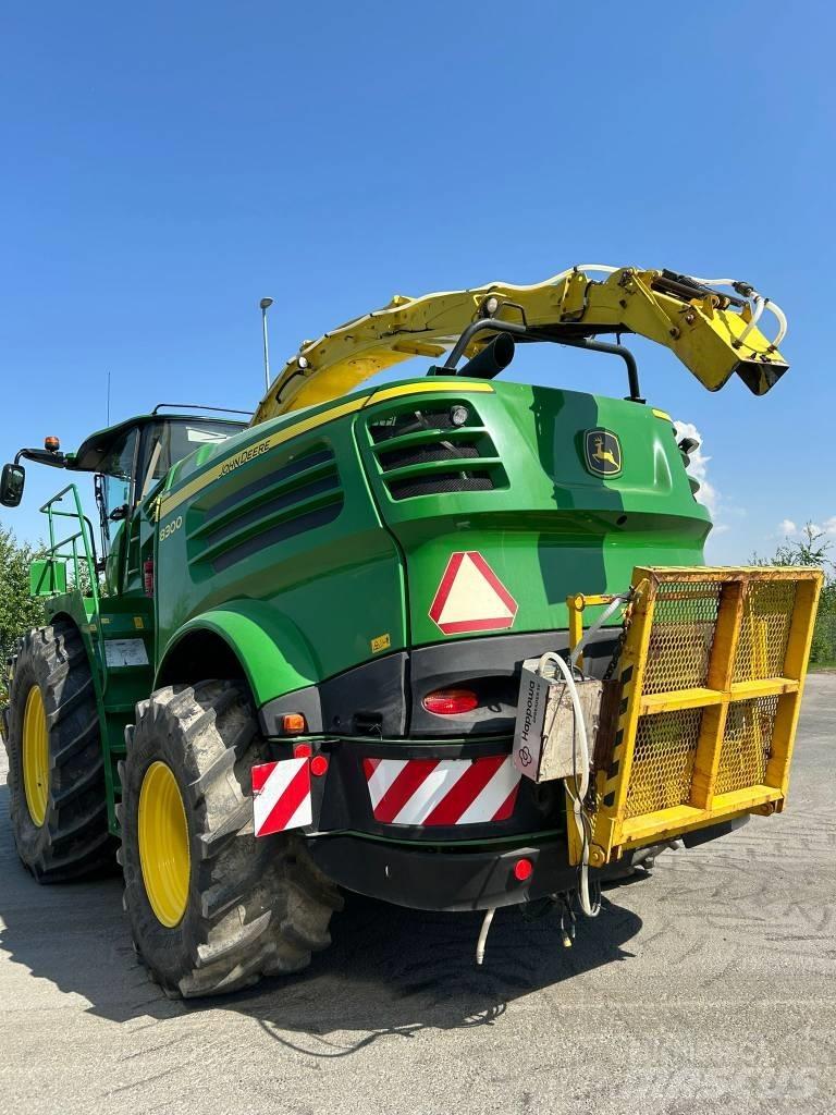 John Deere 8300i Кормозбиральні комбайни