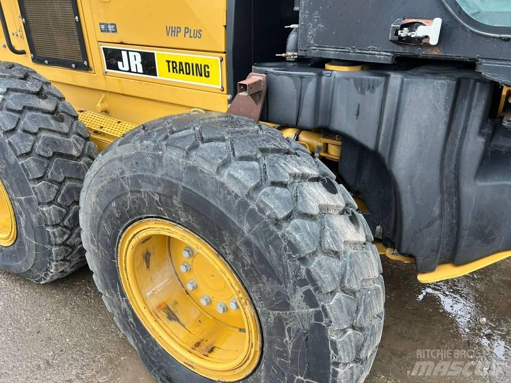 CAT 140 M AWD Грейдери