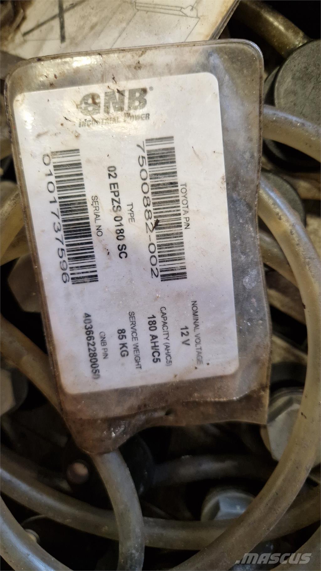 Toyota SWE080L Самохідні електроштабелери