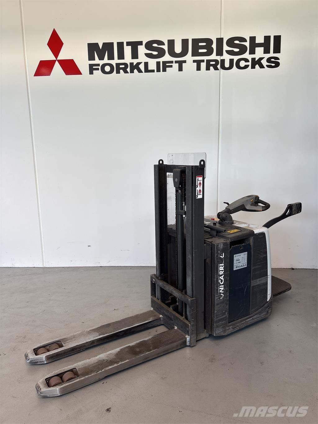 UniCarriers PDP200 Самохідні електроштабелери