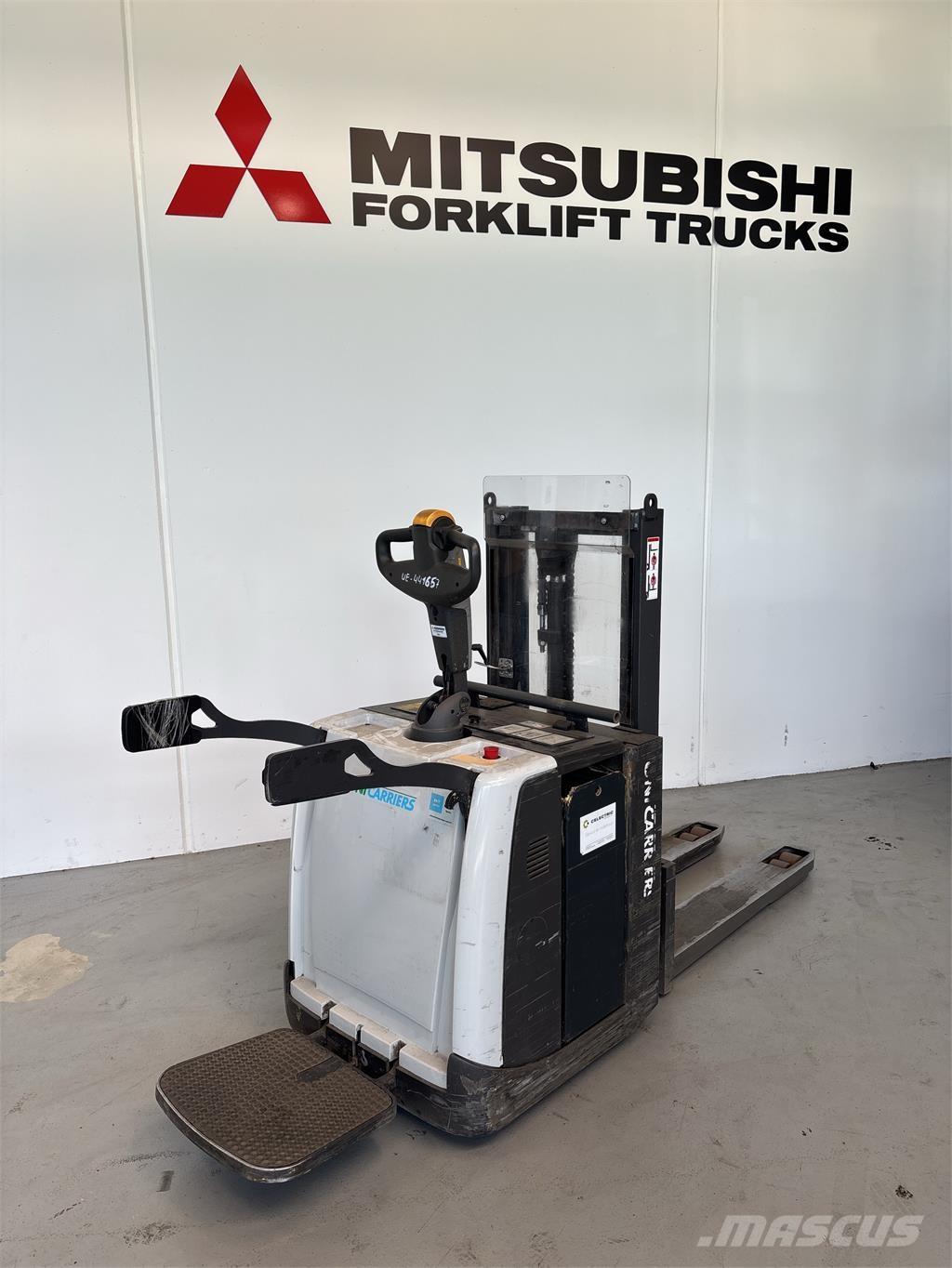 UniCarriers PDP200 Самохідні електроштабелери