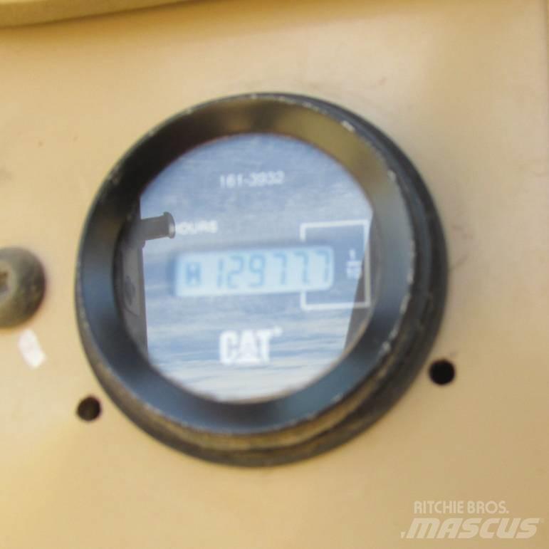 CAT 140 H Грейдери