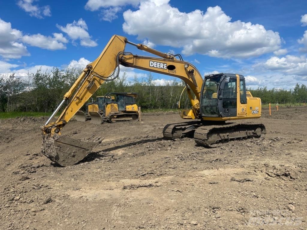 DEERE 120C Гусеничні екскаватори