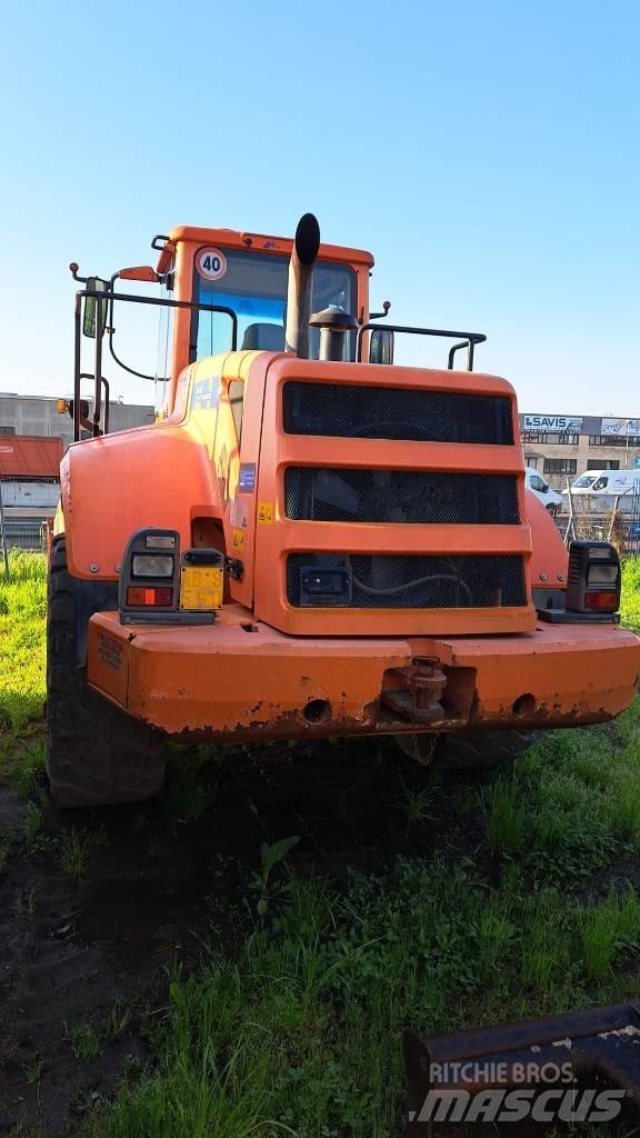 Hitachi W190 Фронтальні навантажувачі