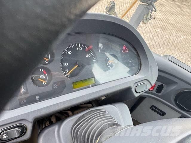 Komatsu WA 320 Фронтальні навантажувачі