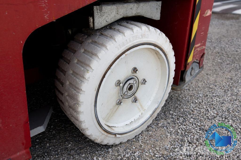 PB S225-12 Підйомники-ножиці