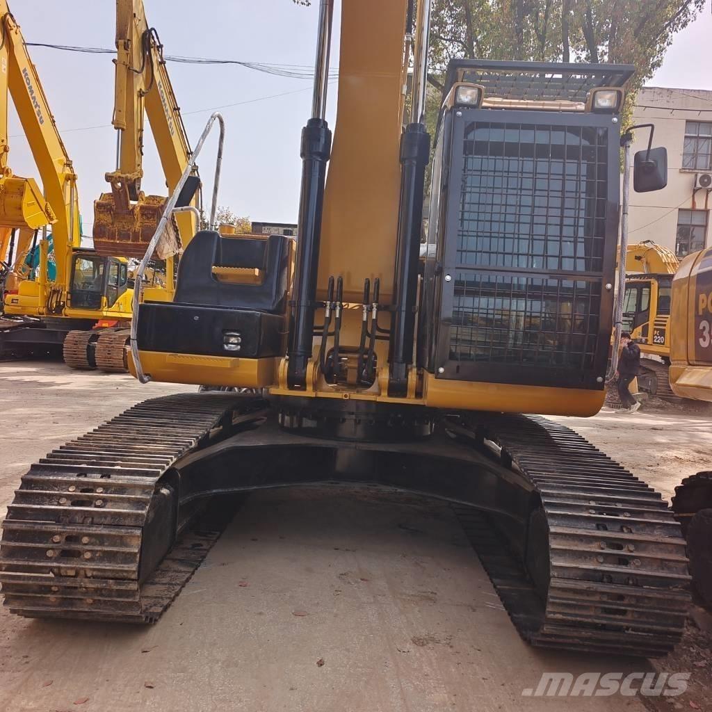 CAT 330 D Гусеничні екскаватори