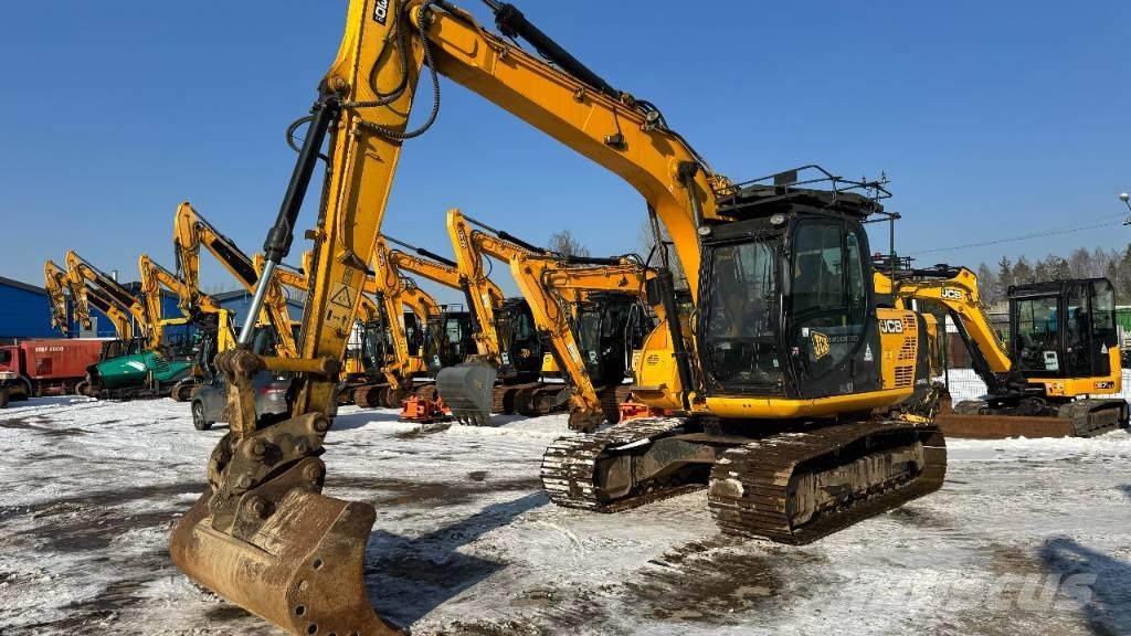 JCB JS 130 LC Гусеничні екскаватори