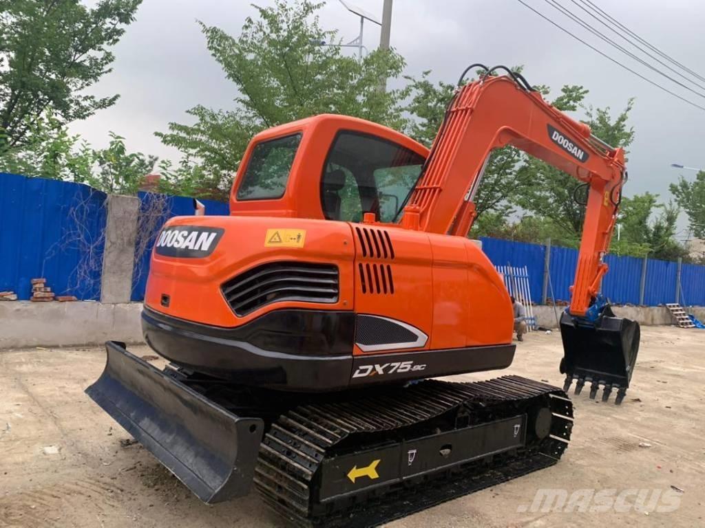 Doosan DX 75-9 C Середні екскаватори 7т. - 12т.