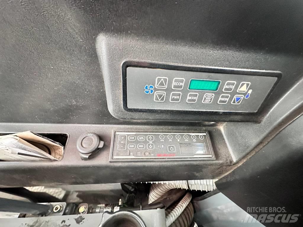 Takeuchi TB2150c Гусеничні екскаватори