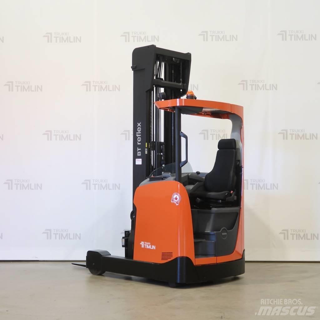 Toyota RRE160H Річ-трак із високим підйомом