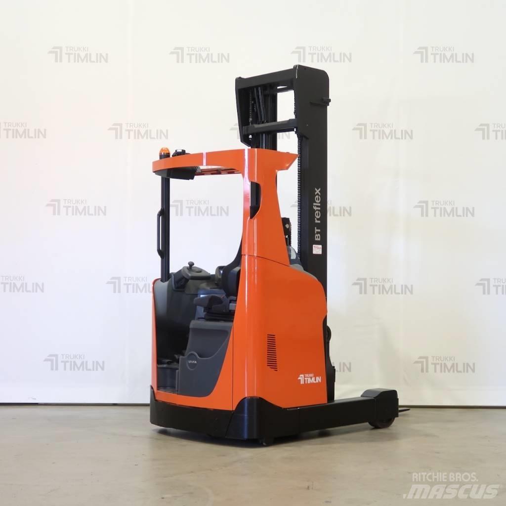 Toyota RRE160H Річ-трак із високим підйомом