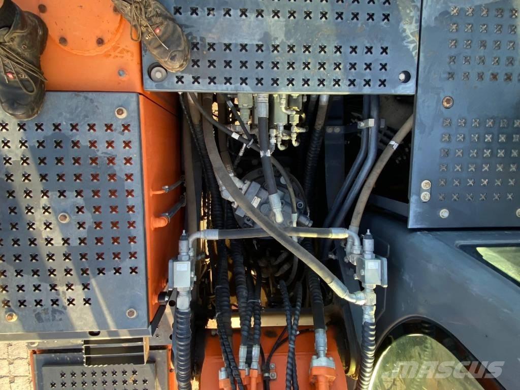 Doosan DX 255 LC-5 Гусеничні екскаватори