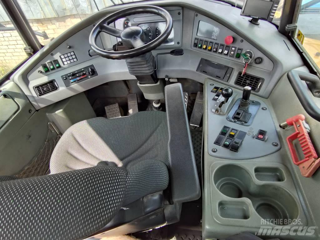 Volvo A25D Зчленовані самоскиди