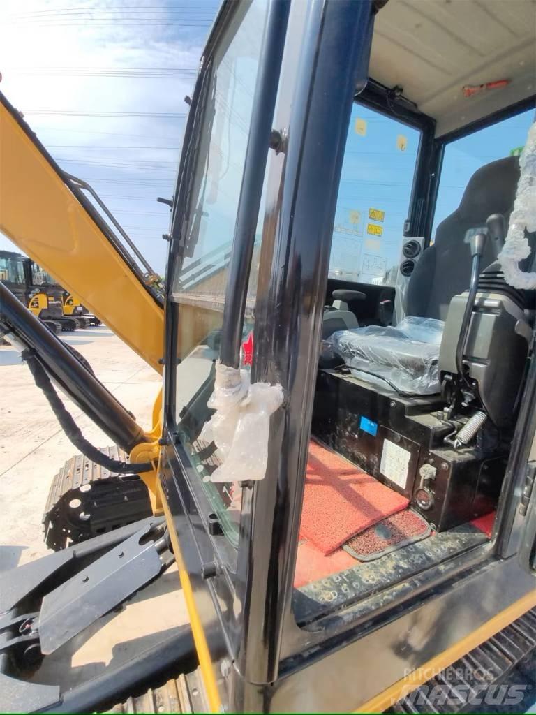 CAT 305.5 Міні-екскаватори < 7т