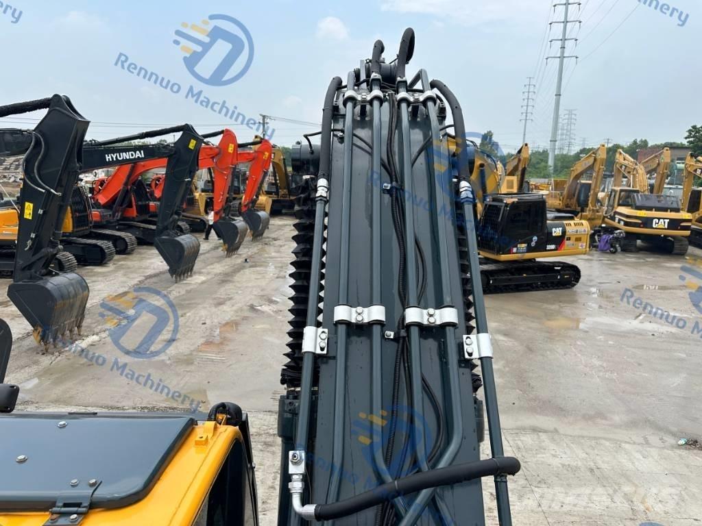 Hyundai R305LC-9T Гусеничні екскаватори