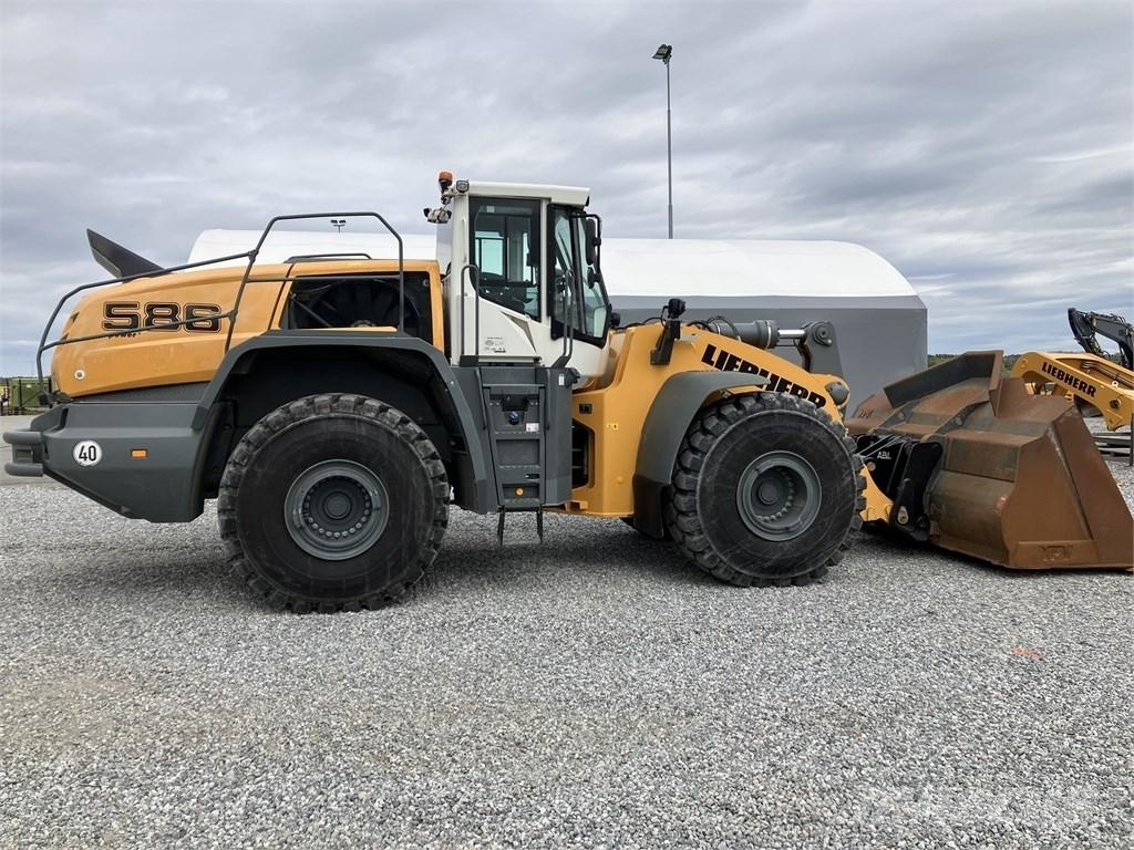 Liebherr L586 Xpower Фронтальні навантажувачі