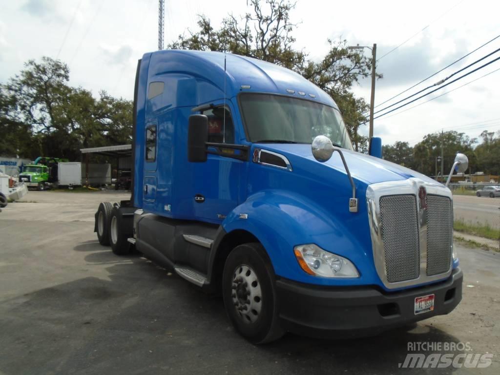 Kenworth T680 Тягачі