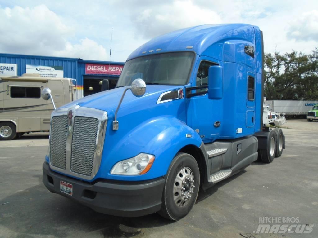 Kenworth T680 Тягачі