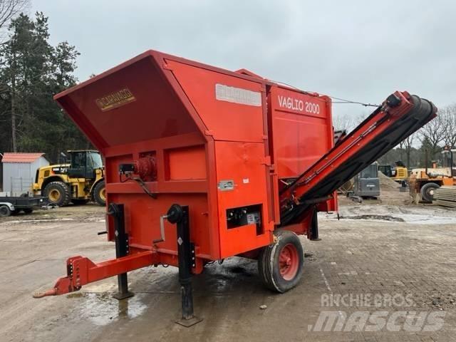 Caravaggi VA 2000 DX Мобільні грохоти