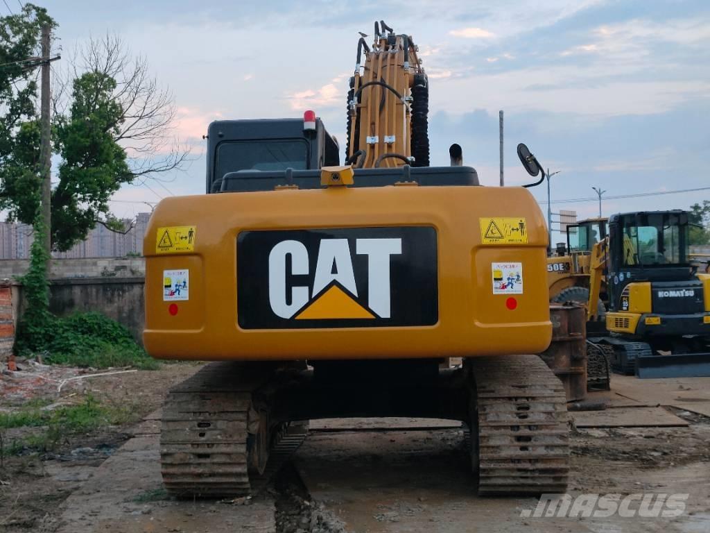 CAT 320 D Гусеничні екскаватори