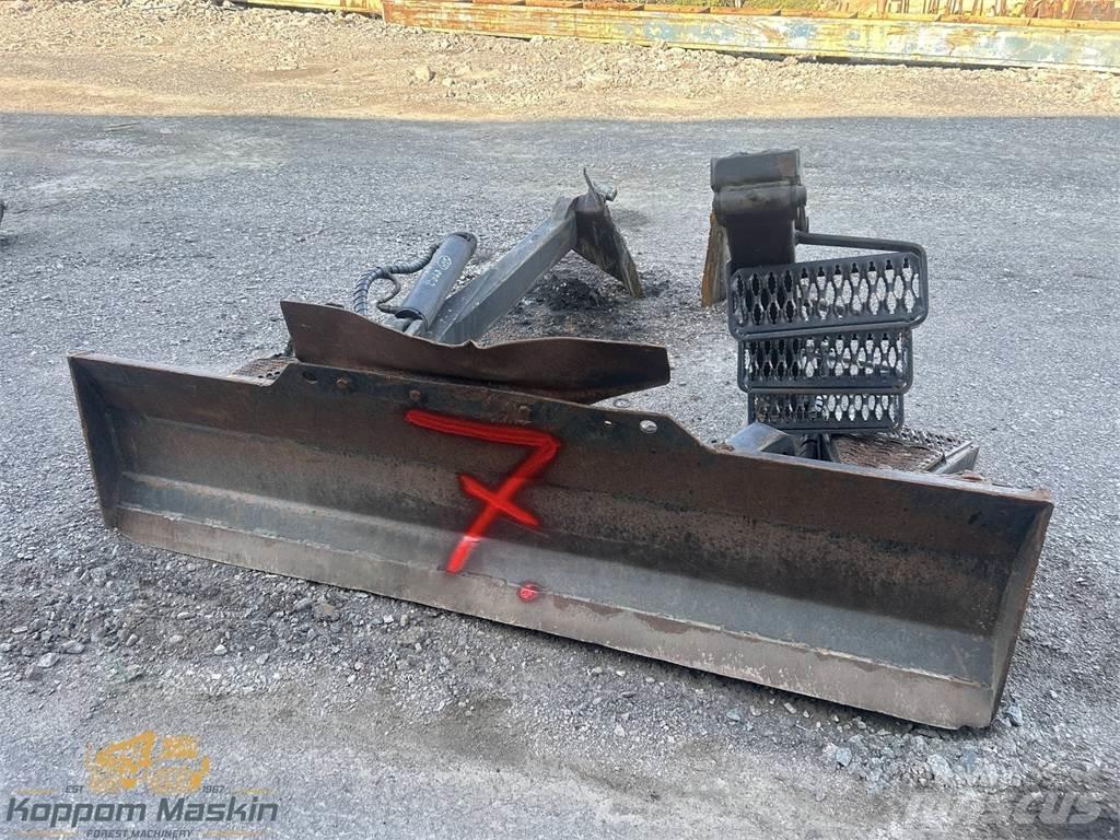 Valmet 890.2 Інше обладнання