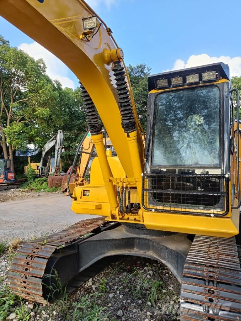 Komatsu PC 130-7 Гусеничні екскаватори