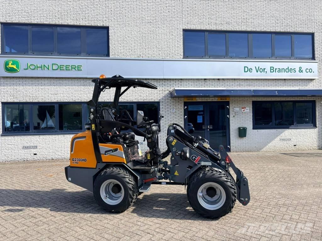 Giant G2300HD Xtra Малі навантажувачі