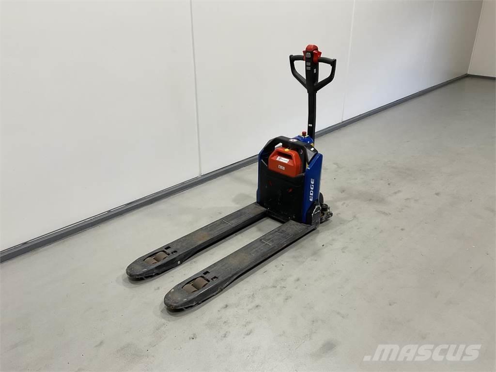 NH SKP1500E Штабелери
