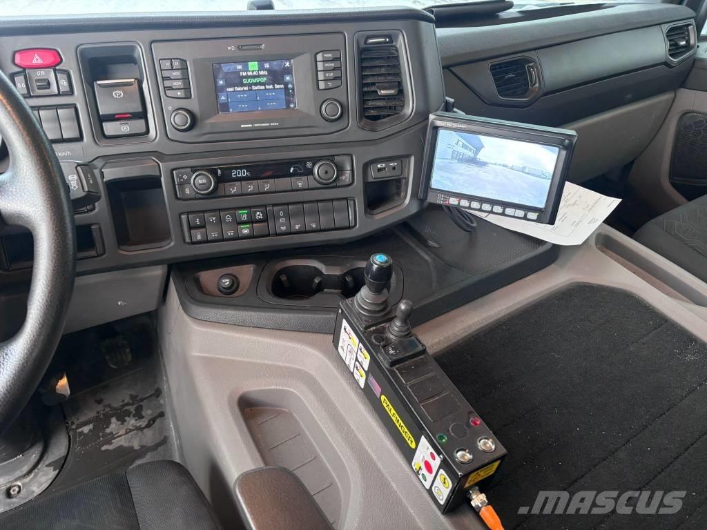 Scania P 360 Вантажівки з гаковим підйомом