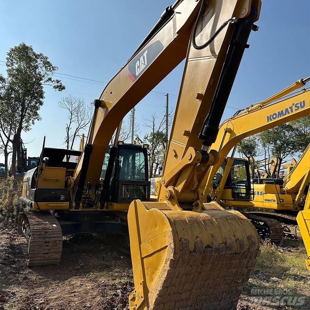 CAT 326D Гусеничні екскаватори
