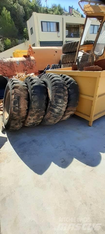 Goodyear 14.00-24 Шини