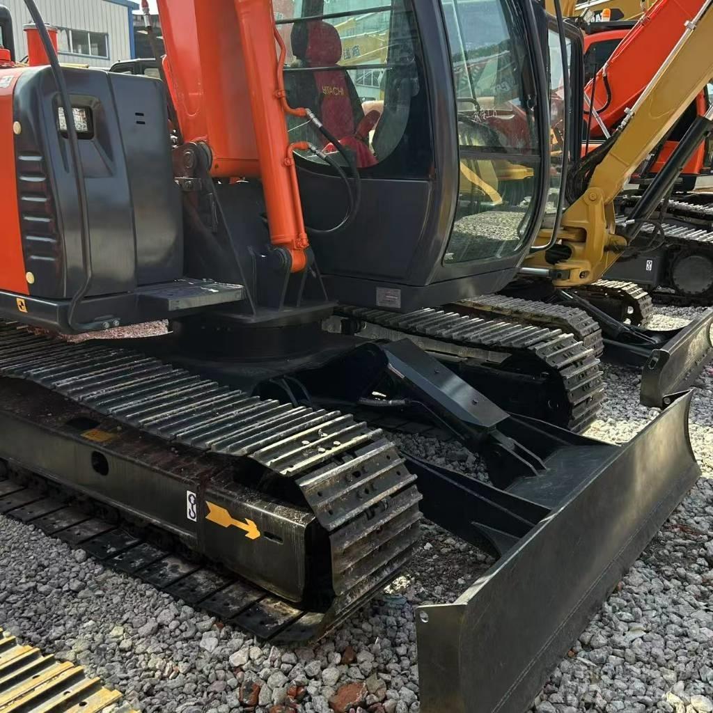 Hitachi ZX 70 Гусеничні екскаватори