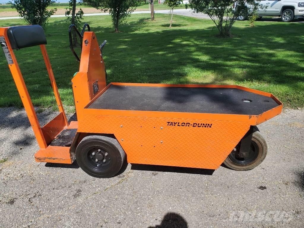 Taylor-Dunn SC100 Тягачі колісні