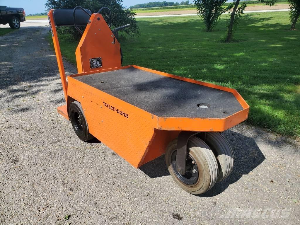 Taylor-Dunn SC100 Тягачі колісні