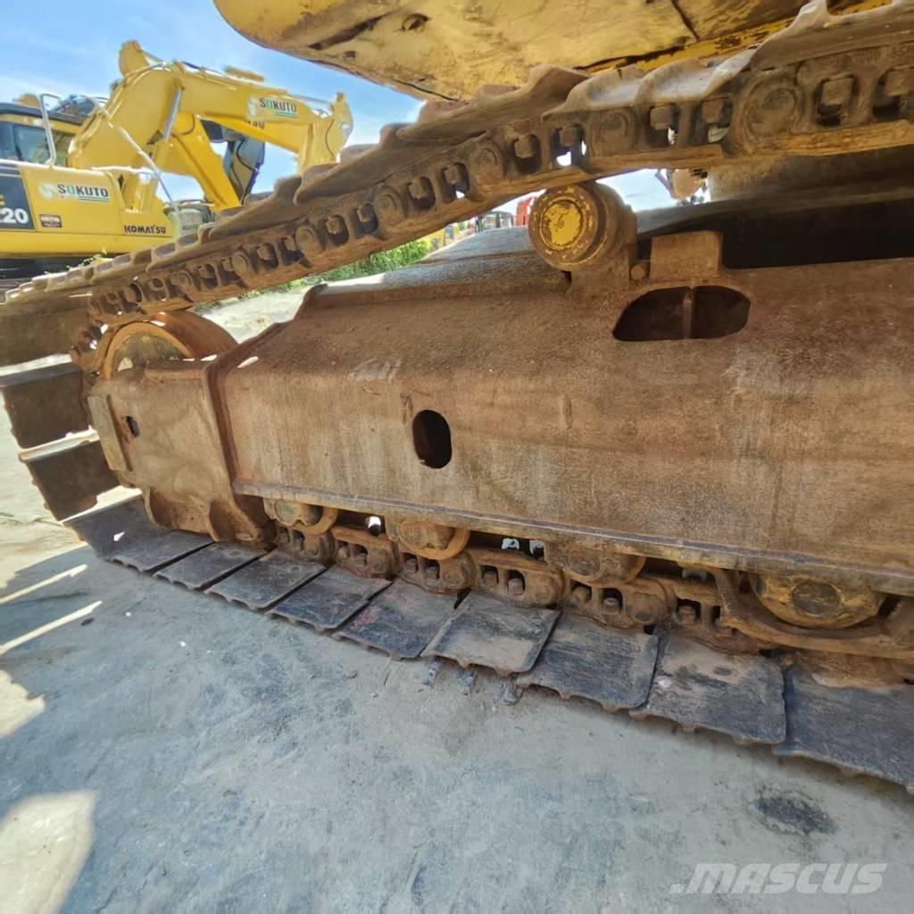 Komatsu PC 240 LC-7 Гусеничні екскаватори