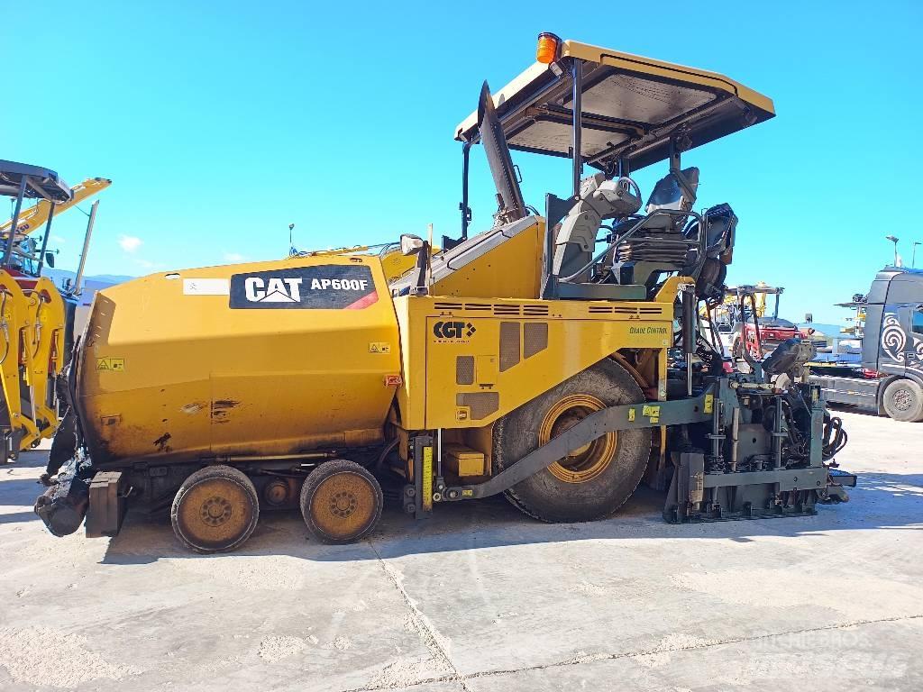 CAT AP 600F Асфальтовкладачі