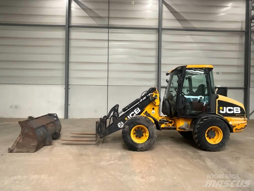JCB 406 B Фронтальні навантажувачі
