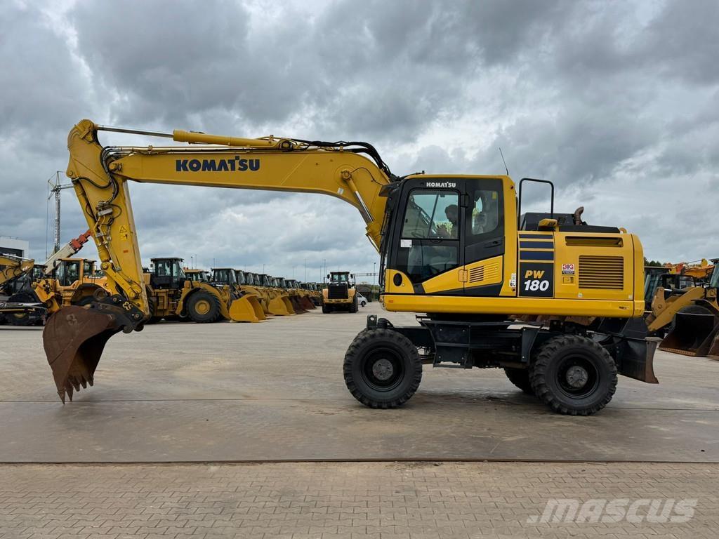 Komatsu PW180-11 Колісні екскаватори