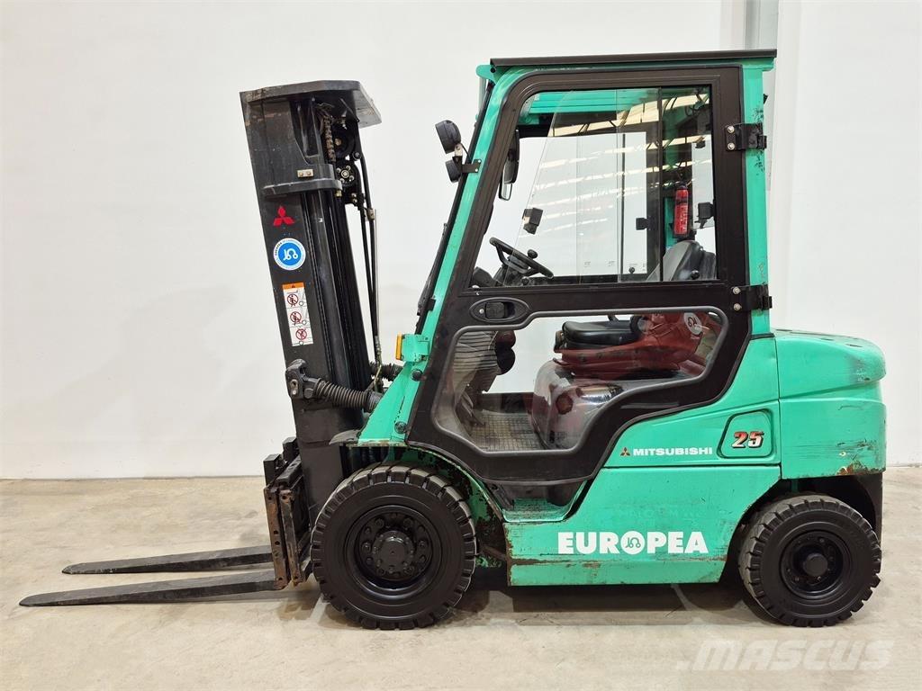 Mitsubishi FD25NT Дизельні навантажувачі