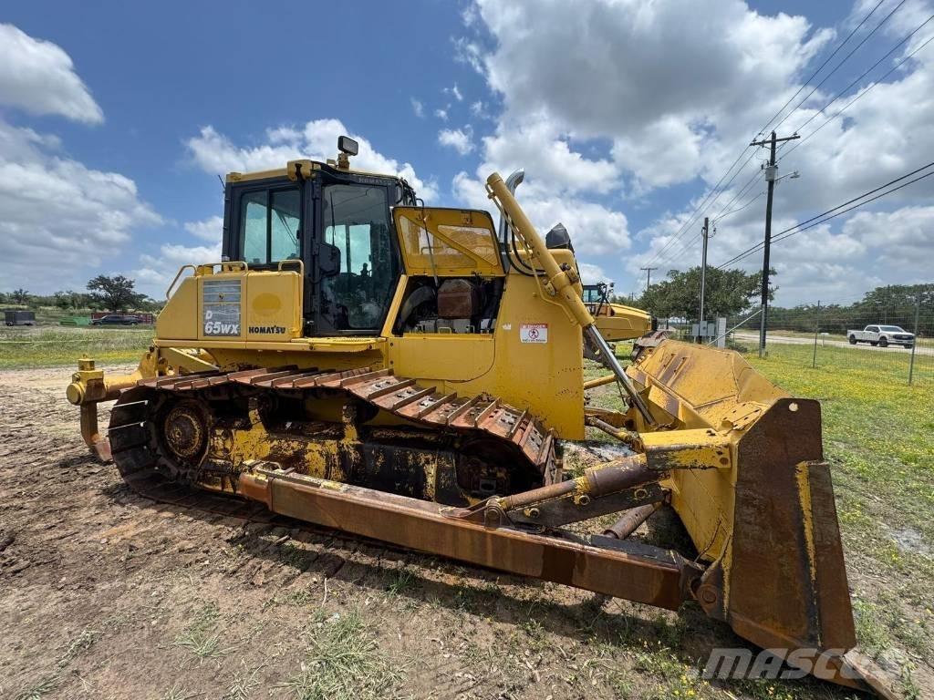 Komatsu D65WX-17 Гусеничні бульдозери