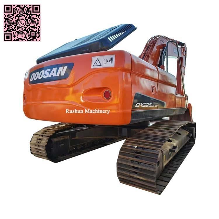 Doosan DX 225 LC Гусеничні екскаватори