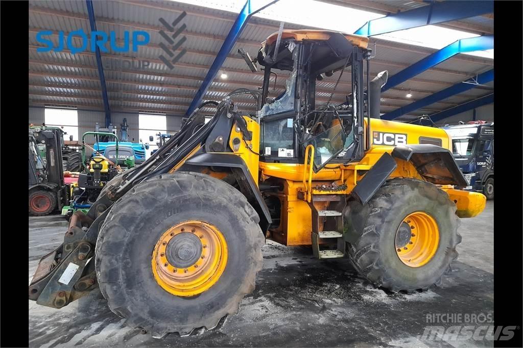JCB 426 Трактори