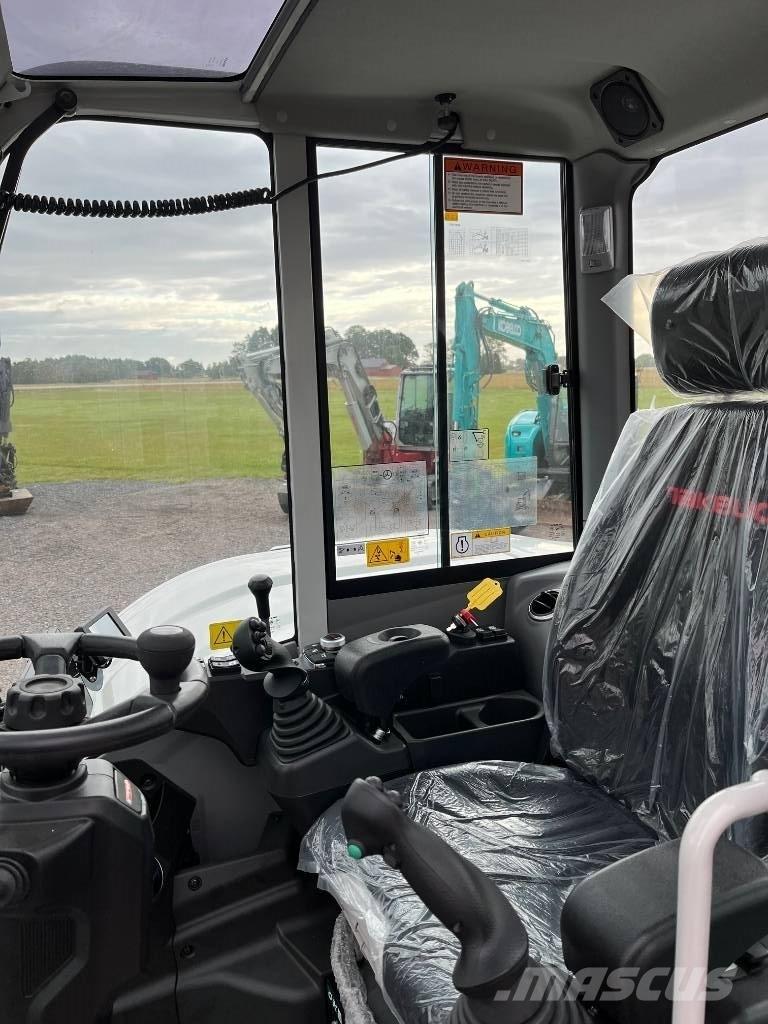Takeuchi TB 370 W Колісні екскаватори