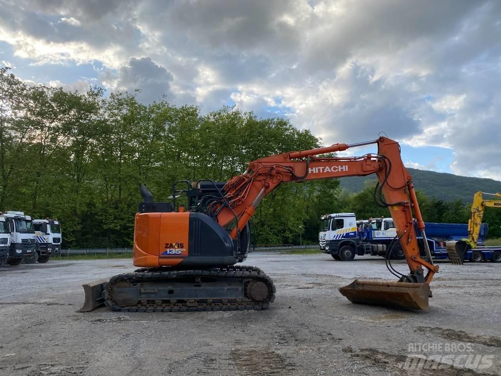 Hitachi ZX 135 US-6 Гусеничні екскаватори